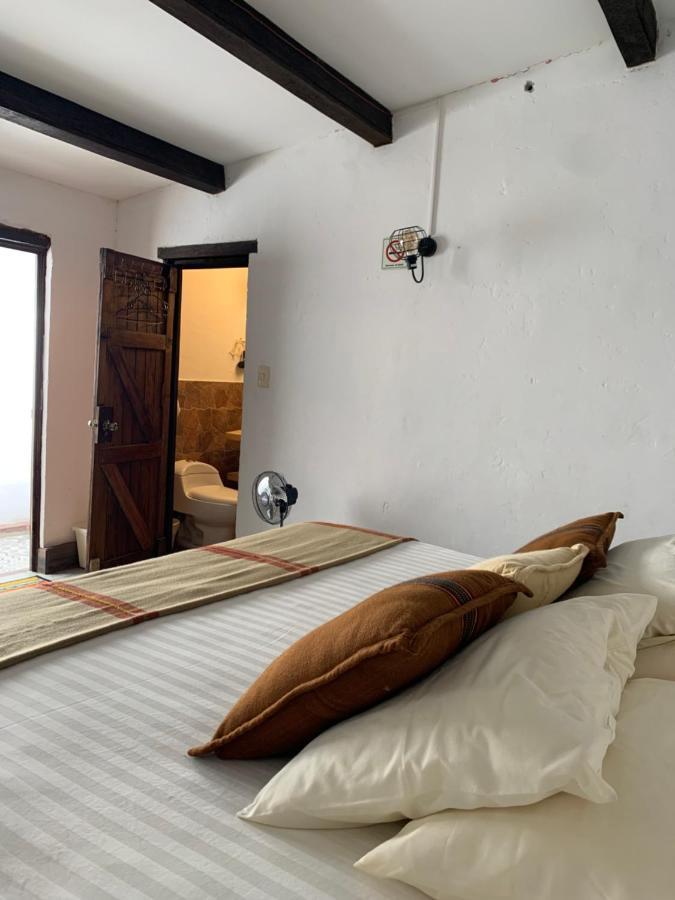 Nikikot Hostel & Hotel Antigua Exterior photo